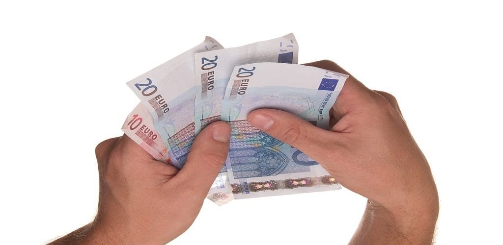 Cara Menyisihkan Uang Belanja dari Suami