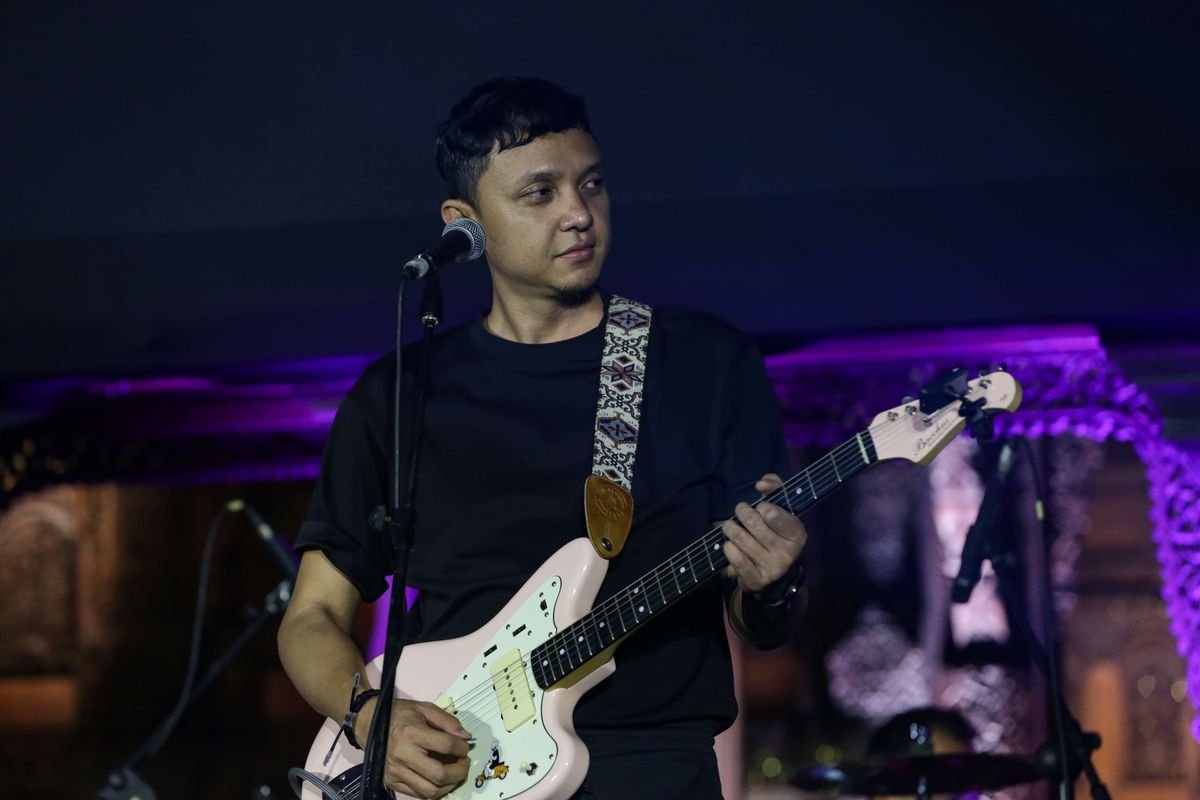 Iga Massardi Produseri Lagu Local Wisdumb