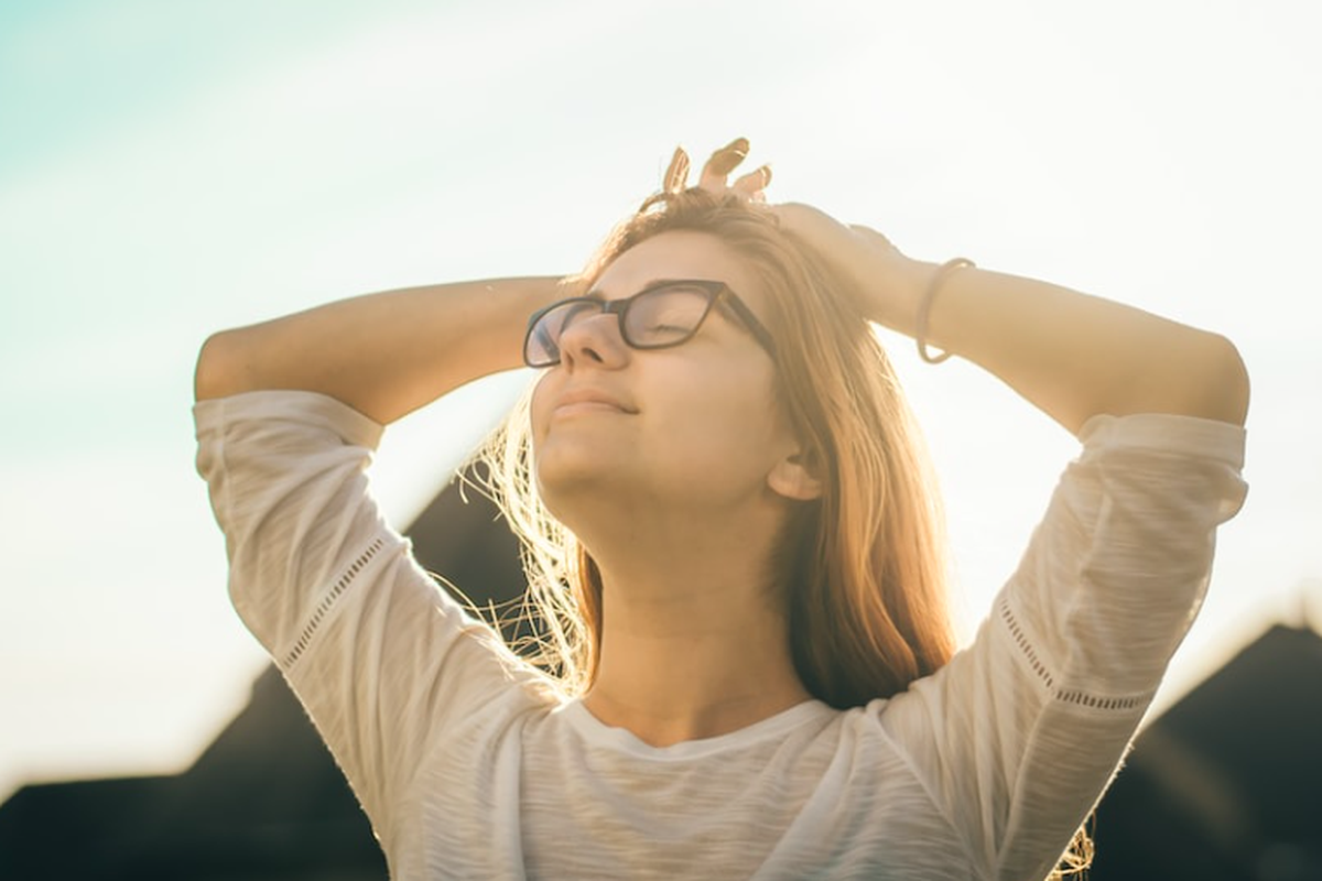 6 Cara Bahagia dengan Diri Sendiri untuk Menjaga Kesehatan Mental