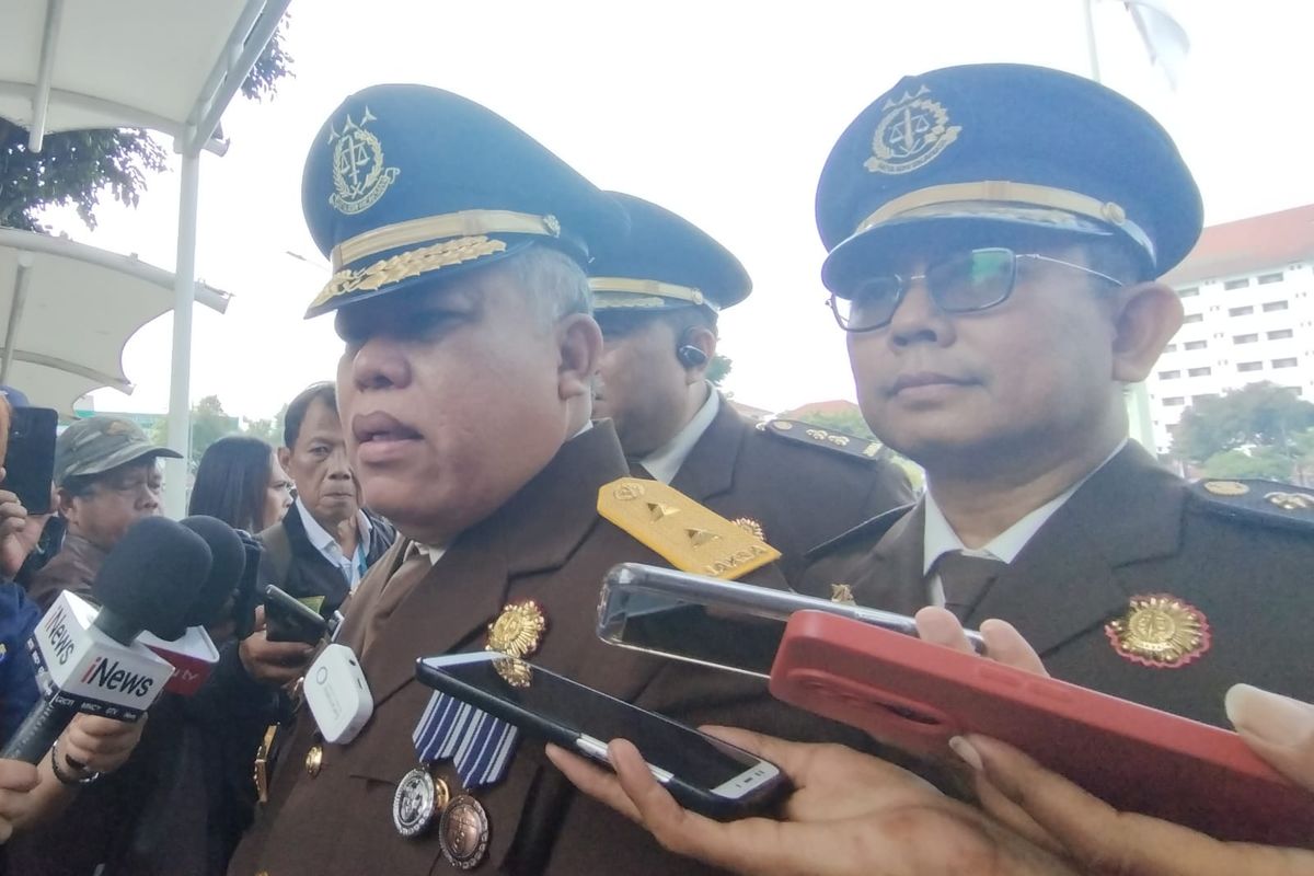 2 Peleton TNI Bergantian Jaga Gedung Kejagung