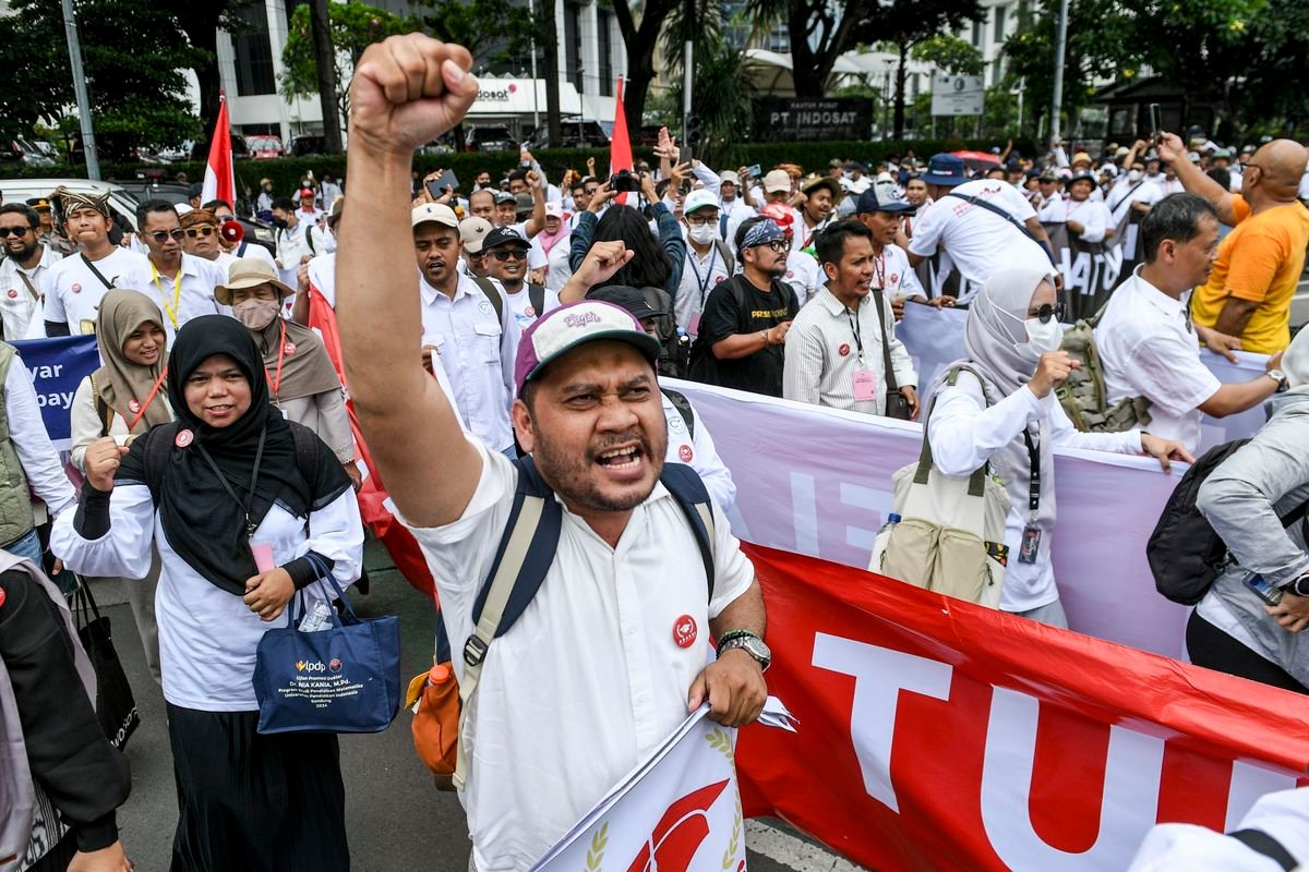 Benarkah Gaji Dosen Indonesia Kalah dari Negara Tetangga?
