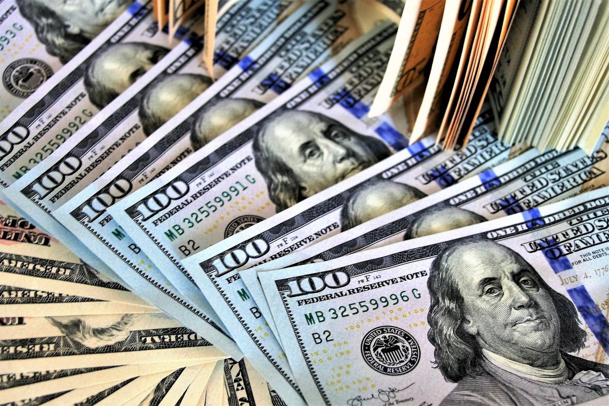 Simak Daftar Kurs Rupiah 5 Bank Besar di Indonesia