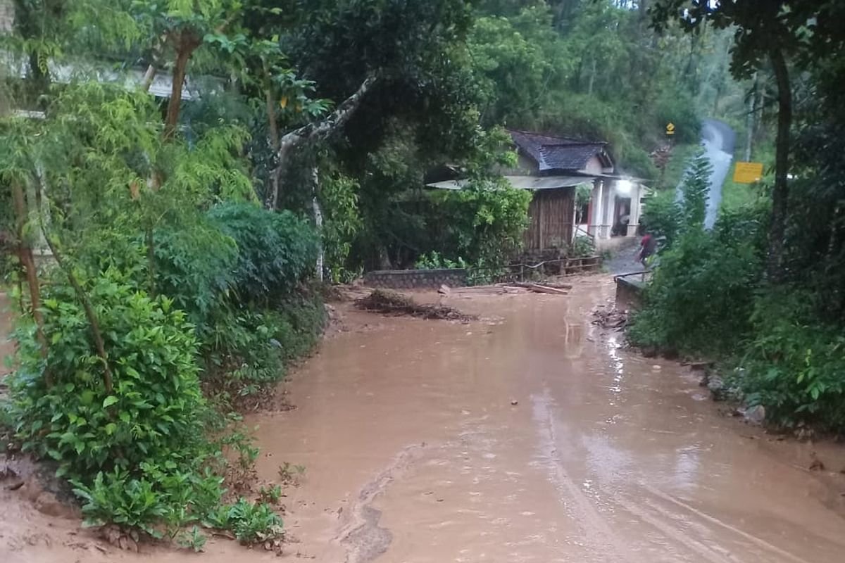 Banjir dan Longsor Terjang Kediri