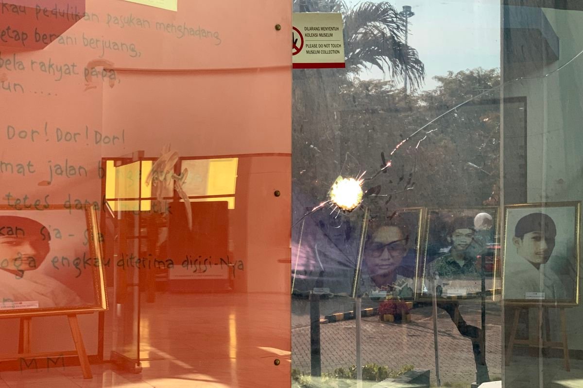7 Koleksi Museum Tragedi 12 Mei 1998