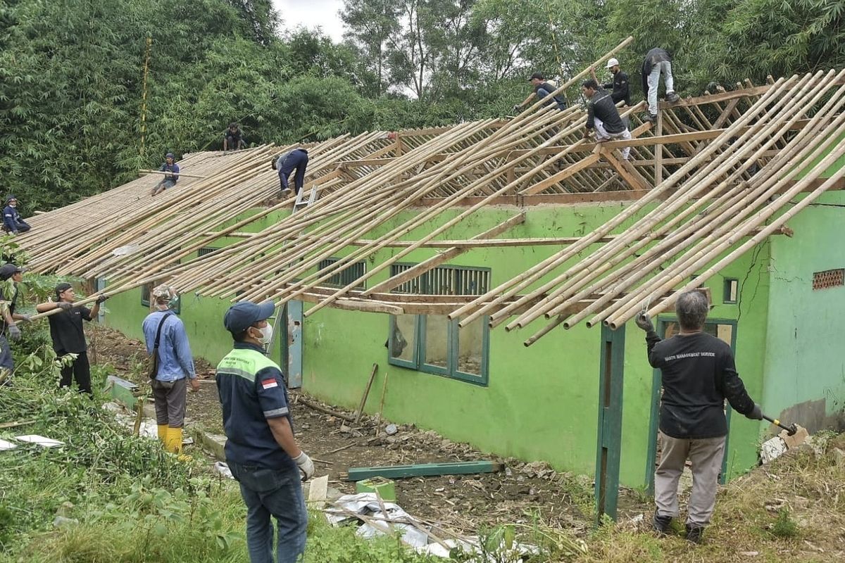 Belasan Tahun Terancam Ambruk
