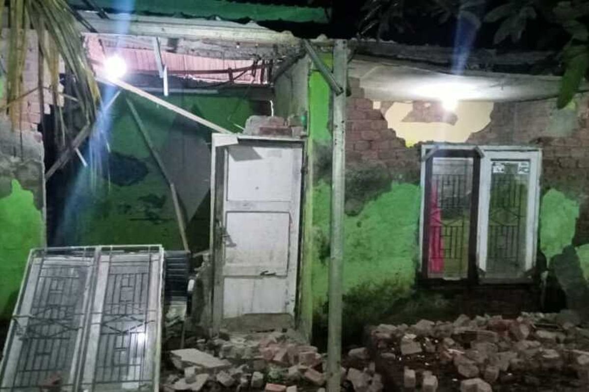 Berita Foto 34 Rumah Rusak akibat Gempa Magnitudo 6