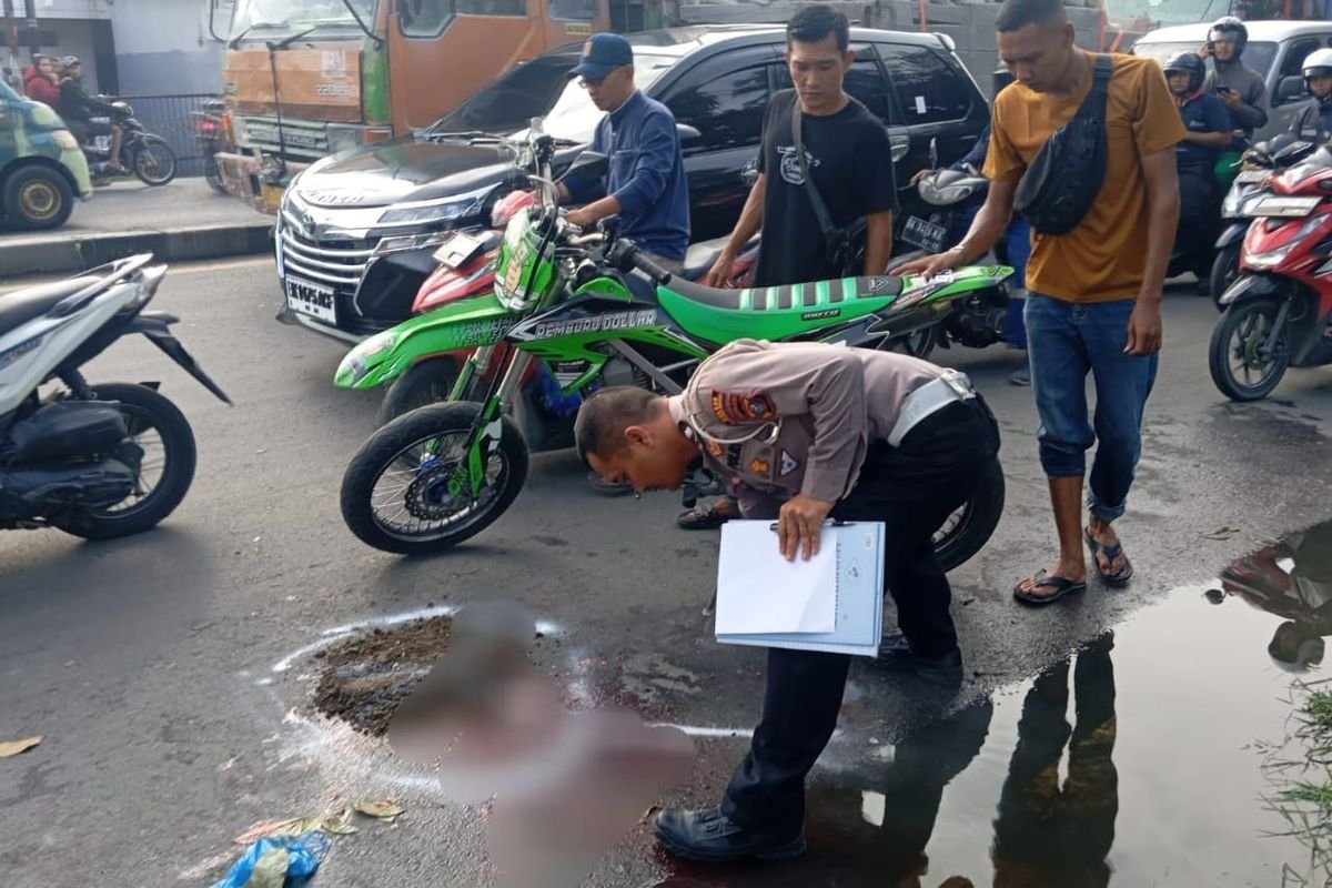 Mahasiswa di Medan Tewas Terlindas Bus Listrik Saat Hindari Jalan Berlubang