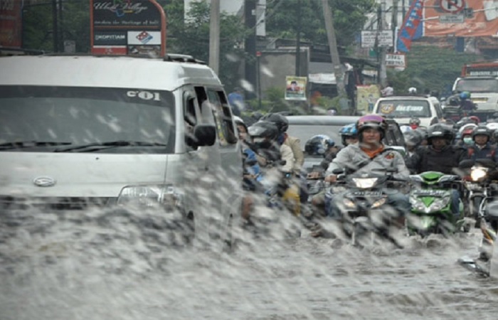 Jakarta Macet Parah! Genangan Air dan Banjir Sebabkan Perlambatan Lalu Lintas
