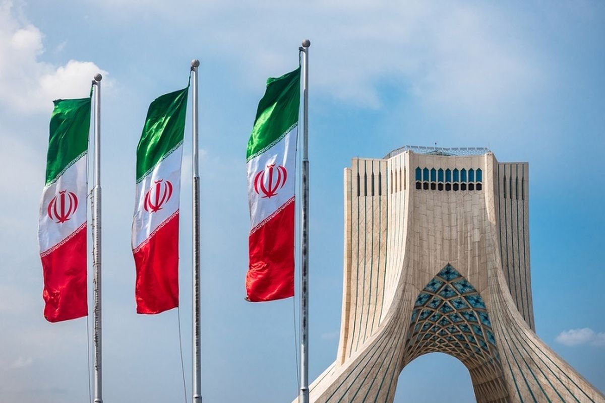 Cara Iran Bertahan dari Sanksi AS dan Sekutunya Sejak 1990-an