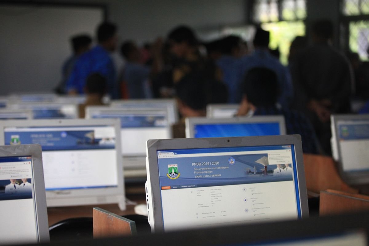 Daftar Ulang SMAN/SMKN Dimulai