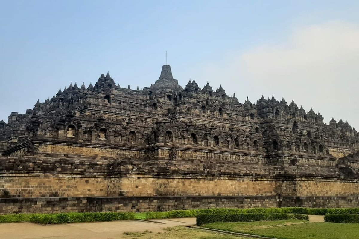 Kisah Pemugaran Borobudur 1973-1983: Kerja Keras Panjang Merawat Candi