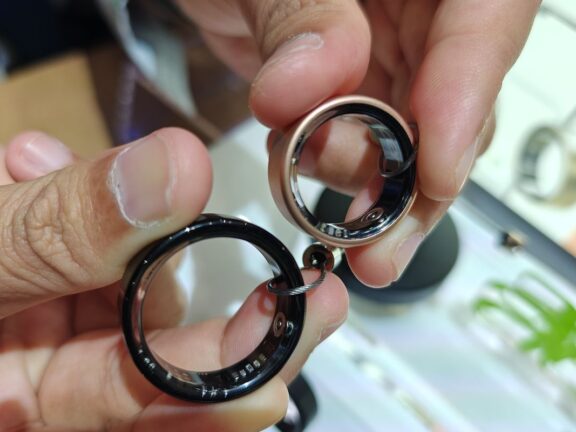 Video: Hands-on Langsung Cincin Pintar Acer FreeSense Ring di Computex 2025