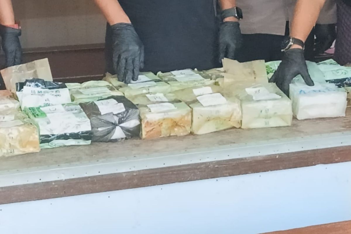 Polda Jatim Amankan 52 Kg Sabu dari Sumenep