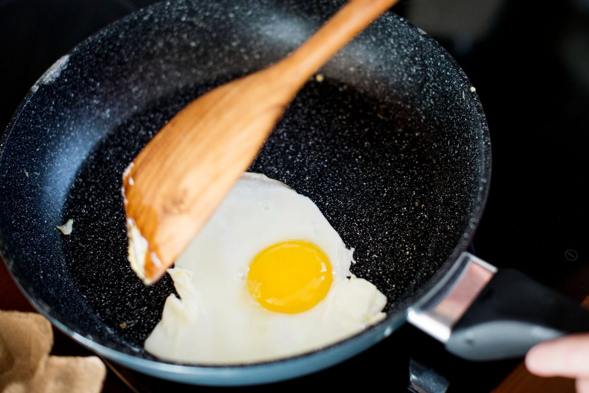 Ramai soal Masak Pakai Wajan Anti-lengket Bisa Picu Kanker? Ini Kata Pakar UGM