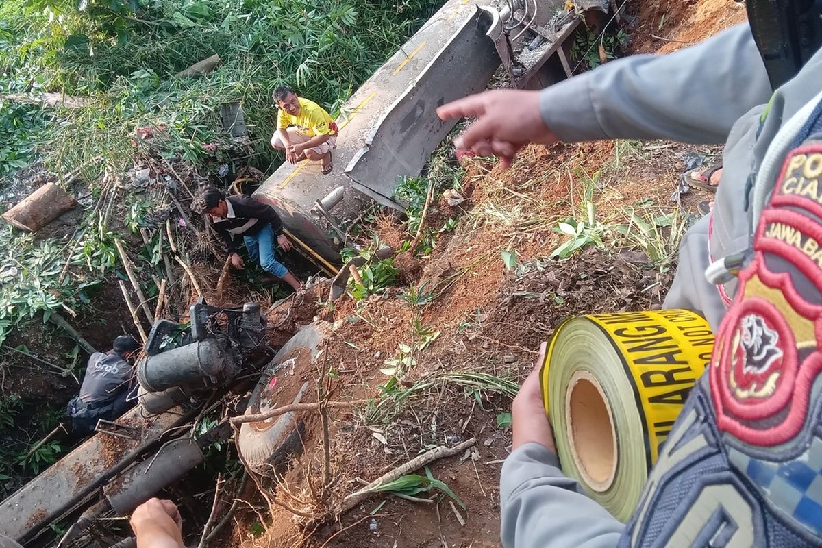Kesaksian Korban Selamat Kecelakaan Maut Cianjur: Truk Melaju Kencang dan Oleng