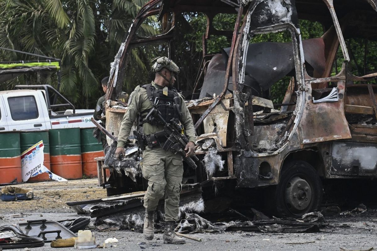 Serangan 24 Bom dan Senjata Api Guncang Kolombia