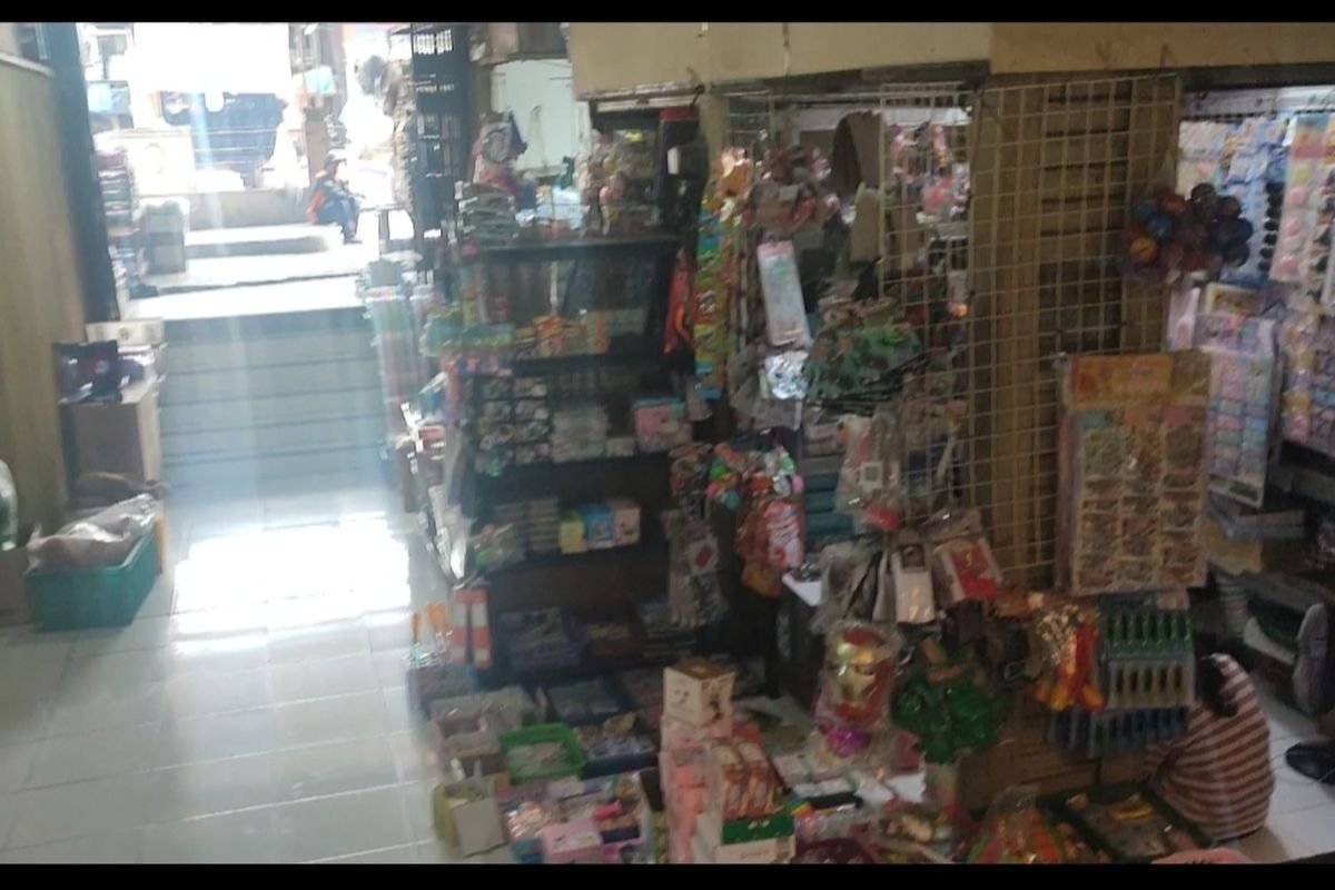 Pasar Gembrong Sepi Pembeli