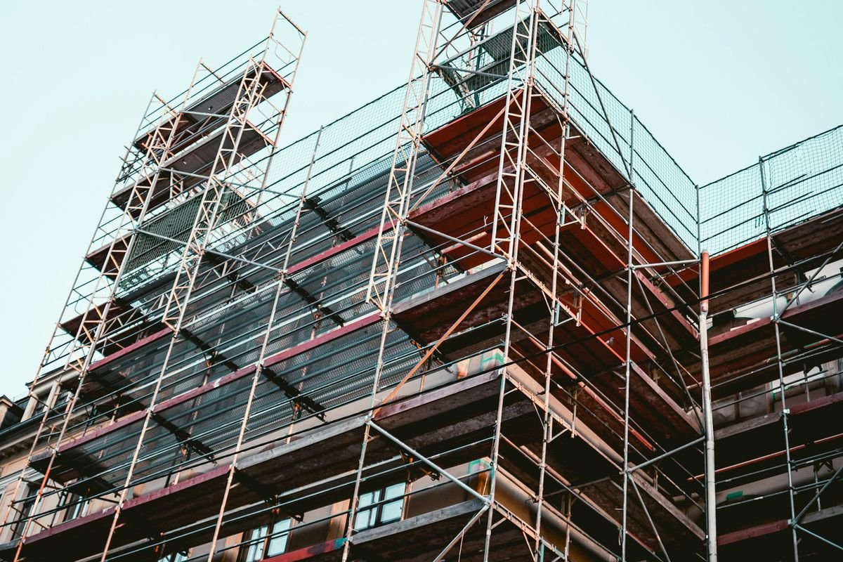Mengenal Scaffolding dalam Konstruksi: Fungsi dan Jenisnya
