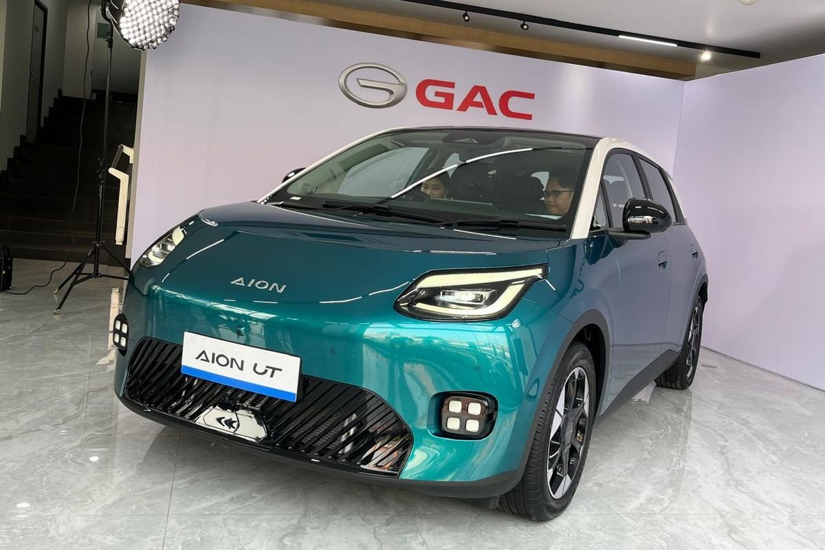 Spesifikasi Mobil Listrik Aion UT