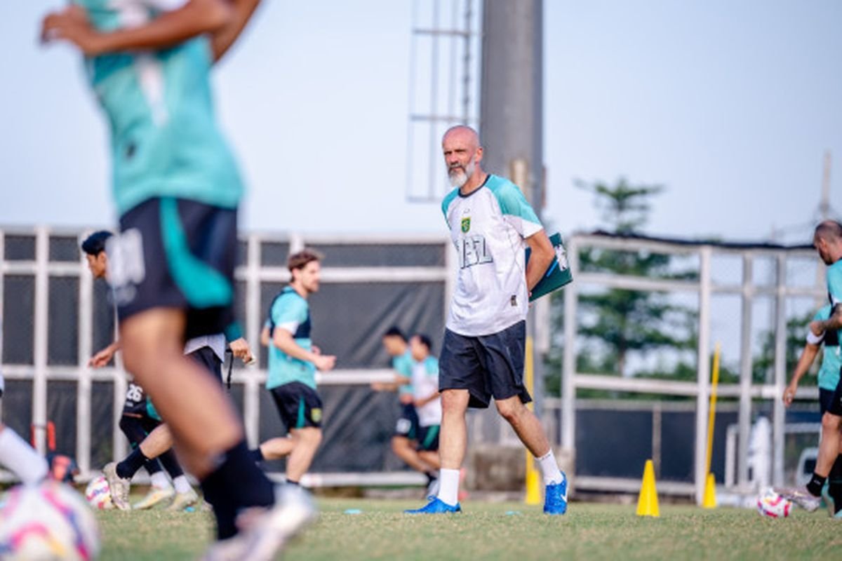 Eduardo Perez Buka Petualangan di Persebaya