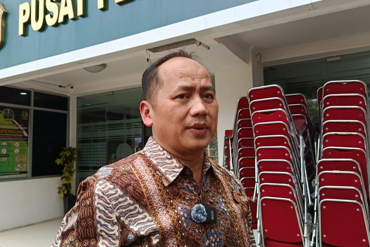 Kejagung Proses “Red Notice” untuk Riza Chalid dan Jurist Tan