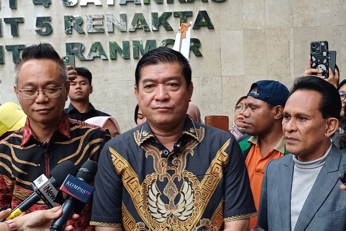 Profil Silfester Matutina: dari Relawan Jokowi